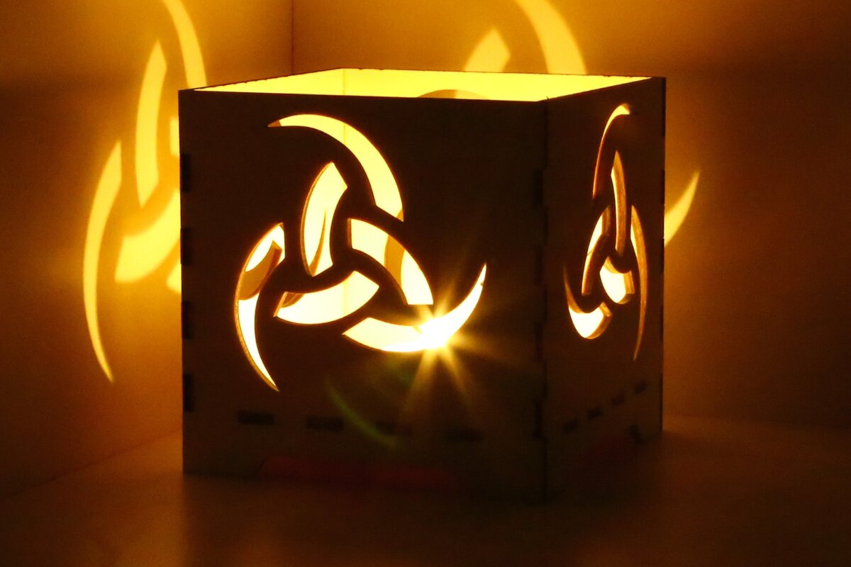 Intra απο ξύλο plywood 3mm-4mm πάχος – Κηροπήγιο Viking Triple Horn Δίασταση  20x20 cm INTRAFABR-111087070