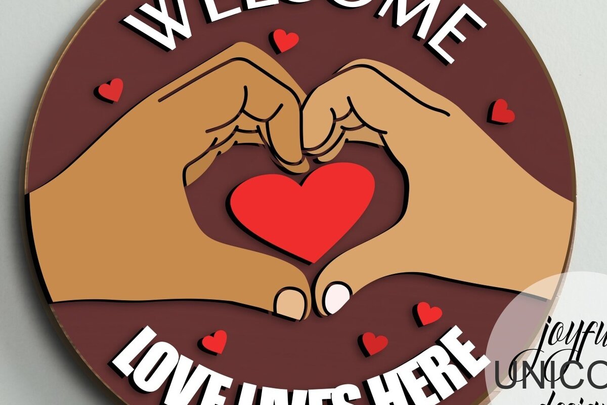 Intra απο ξύλο plywood 3mm-4mm πάχος – Καλώς ορίσατε Η αγάπη ζει εδώ Υπογράψτε Δίασταση  20x20 cm INTRAFABR-84841989