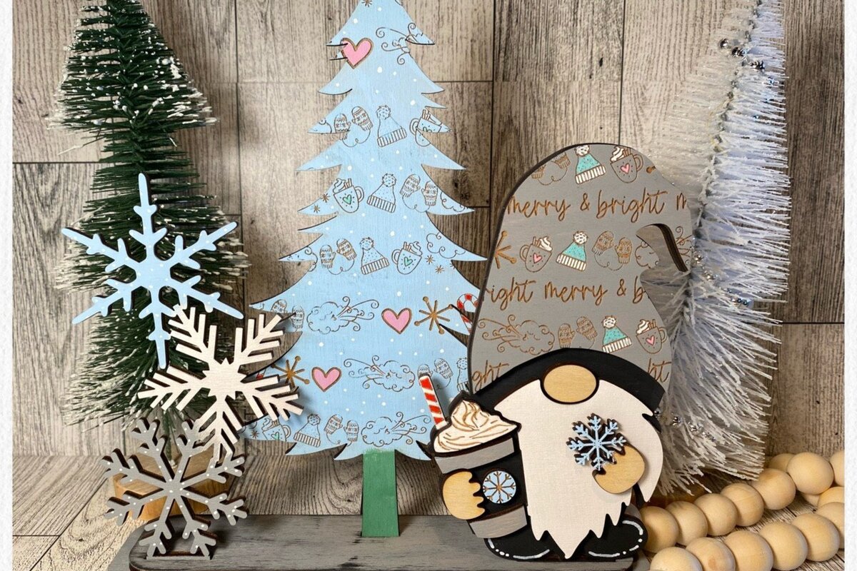 Intra απο ξύλο plywood 3mm-4mm πάχος – Winter Gnome Shelf Sitter Laser Δίασταση  20x20 cm INTRAFABR-44637719