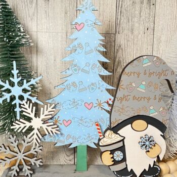 Intra απο ξύλο plywood 3mm-4mm πάχος – Winter Gnome Shelf Sitter Laser Δίασταση  20x20 cm INTRAFABR-44637719 - Image 3