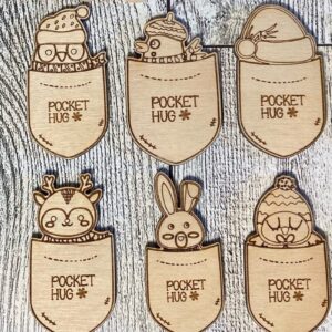 Intra απο ξύλο plywood 3mm-4mm πάχος – Winter Pocket Hugs Laser Δίασταση  20x20 cm INTRAFABR-50026340