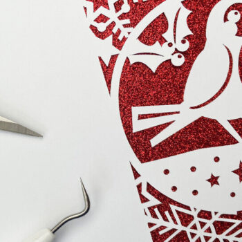 Intra απο ξύλο plywood 3mm-4mm πάχος – Χριστουγεννιάτικη κάρτα Winter Robin Papercut Δίασταση  20x20 cm INTRAFABR-108948047 - Image 2