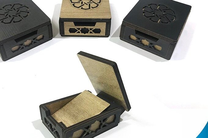 Intra απο ξύλο plywood 3mm-4mm πάχος – Ξύλινο κουτί με μηχανισμό κοπής με λέιζερ Δίασταση  20x20 cm INTRAFABR-35374517