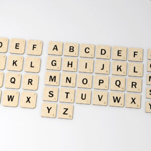 Intra απο ξύλο plywood 3mm-4mm πάχος – Παιχνίδι λέξεων Αλφάβητο πλακιδίων Δίασταση  20x20 cm INTRAFABR-27964215