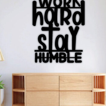 Intra απο ξύλο plywood 3mm-4mm πάχος – Εργαστείτε σκληρά Stay Humbleting File Δίασταση  20x20 cm INTRAFABR-73084086 - Image 2