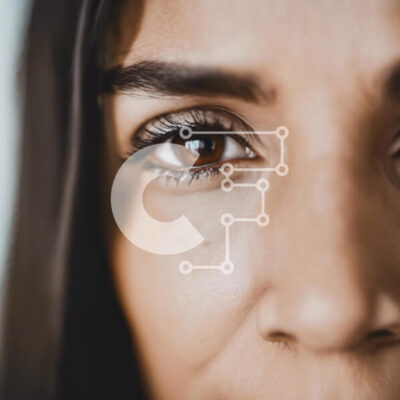 Intra Συλλεκτικό Ξύλινο Παζλ Plywood  4mm - Κοντινό πλάνο Γυναικεία καστανά μάτια με μακριές βλεφαρίδες Σε Ξύλινο Κουτί - Διαστάσεις: 10x10 cm – 25 κομμάτια - Image 1