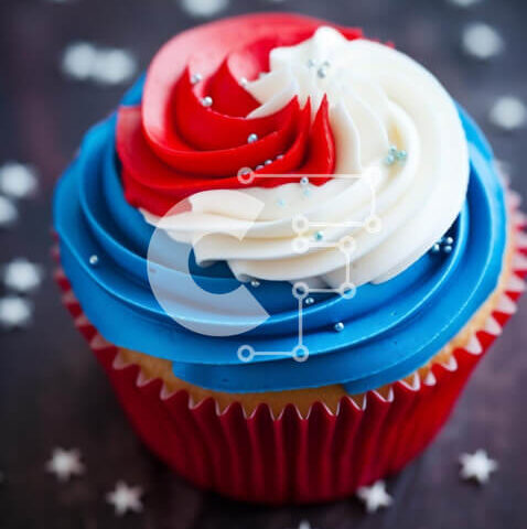 Intra Συλλεκτικό Ξύλινο Παζλ Plywood 4mm - Πατριωτικό Cupcake με Κόκκινο, Λευκό και Μπλε γλάσο Σε Ξύλινο Κουτί - Διαστάσεις: 10x10 cm – 25 κομμάτια - Image 1