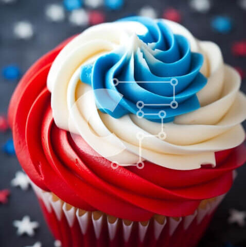 Intra Συλλεκτικό Ξύλινο Παζλ Plywood  4mm - Cupcake 4ης Ιουλίου με παγωμένο κόκκινο, λευκό και μπλε Σε Ξύλινο Κουτί - Διαστάσεις: 10x10 cm – 25 κομμάτια - Image 1