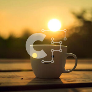 Intra Συλλεκτικό Ξύλινο Παζλ Plywood  4mm - Λευκό φλιτζάνι καφέ σε εξωτερικό ξύλινο τραπέζι με τη δύση του ήλιου Σε Ξύλινο Κουτί - Διαστάσεις: 10x10 cm – 25 κομμάτια