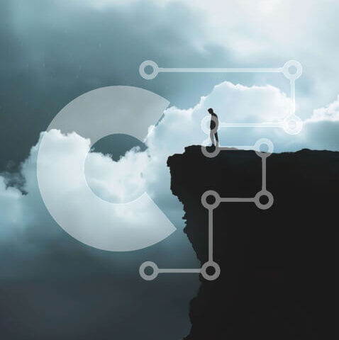 Intra Συλλεκτικό Ξύλινο Παζλ Plywood  4mm - Άτομο που στέκεται στον γκρεμό με σηκωμένα χέρια Σε Ξύλινο Κουτί - Διαστάσεις: 10x10 cm – 25 κομμάτια - Image 1