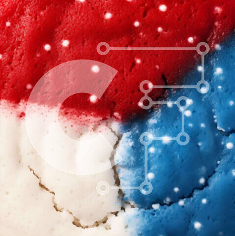 Intra Συλλεκτικό Ξύλινο Παζλ Plywood 4mm - Πατριωτικό μπισκότο με κόκκινα, λευκά και μπλε διακοσμητικά Σε Ξύλινο Κουτί - Διαστάσεις: 10x10 cm – 25 κομμάτια - Image 1