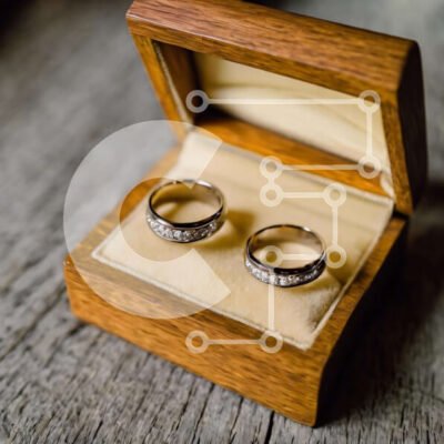 Intra Συλλεκτικό Ξύλινο Παζλ Plywood 4mm - Βέρες Σε Ξύλινο Κουτί Σε Ξύλινο Κουτί - Διαστάσεις: 10x10 cm – 25 κομμάτια - Image 1