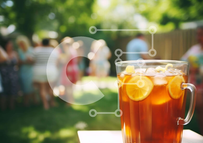 Intra Συλλεκτικό Ξύλινο Παζλ Plywood  4mm - Ομάδα ανθρώπων που απολαμβάνει το παγωμένο τσάι με τις φέτες λεμονιού Σε Ξύλινο Κουτί - Διαστάσεις: 10x10 cm – 25 κομμάτια