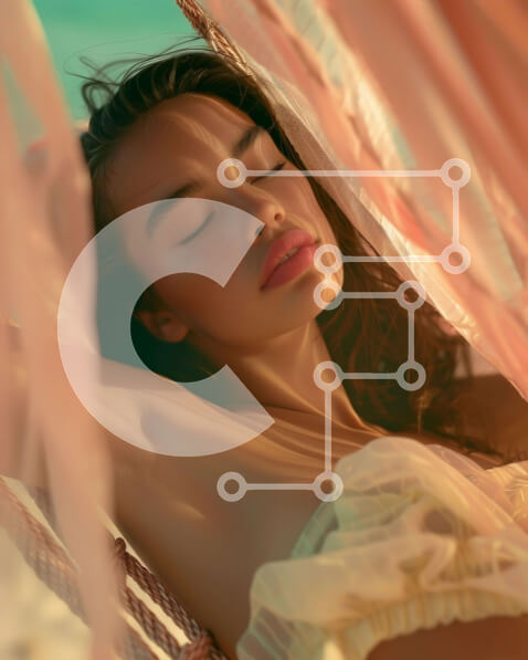 Intra Συλλεκτικό Ξύλινο Παζλ Plywood  4mm - Νεαρή γυναίκα που χαλαρώνει στην αιώρα στην παραλία Σε Ξύλινο Κουτί - Διαστάσεις: 10x10 cm – 25 κομμάτια