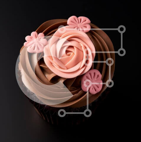 Intra Συλλεκτικό Ξύλινο Παζλ Plywood  4mm - Λαχταριστό Cupcake με σοκολατένιο πάγωμα και ροζ τριαντάφυλλα Σε Ξύλινο Κουτί - Διαστάσεις: 10x10 cm – 25 κομμάτια - Image 1