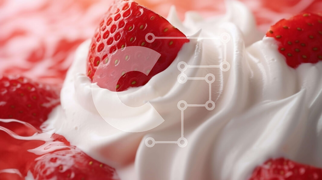 Intra Συλλεκτικό Ξύλινο Παζλ Plywood  4mm - Κοντινό πλάνο με φράουλες, σαντιγί και λευκό γλάσο Σε Ξύλινο Κουτί - Διαστάσεις: 10x10 cm – 25 κομμάτια