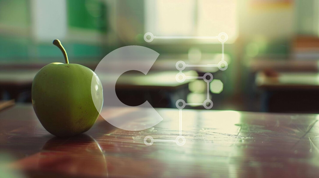 Intra Συλλεκτικό Ξύλινο Παζλ Plywood  4mm - Μήλο σε ξύλινο τραπέζι Σε Ξύλινο Κουτί - Διαστάσεις: 10x10 cm – 25 κομμάτια