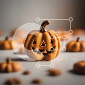 Intra Συλλεκτικό Ξύλινο Παζλ Plywood  4mm - Αποκριάτικο μπισκότο σε σχήμα κολοκύθας που περιβάλλεται από άλλα μπισκότα Σε Ξύλινο Κουτί - Διαστάσεις: 10x10 cm – 25 κομμάτια