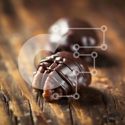 Intra Συλλεκτικό Ξύλινο Παζλ Plywood  4mm - Πεκάν καλυμμένα με σοκολάτα σε ξύλινο τραπέζι Σε Ξύλινο Κουτί - Διαστάσεις: 10x10 cm – 25 κομμάτια - Image 1