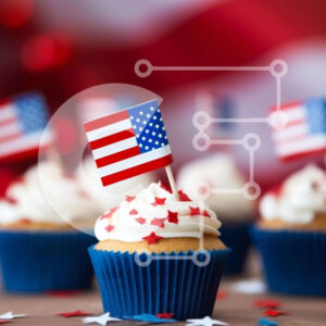 Intra Συλλεκτικό Ξύλινο Παζλ Plywood 4mm - Cupcakes 4ης Ιουλίου με αμερικανικές σημαίες και κομφετί Σε Ξύλινο Κουτί - Διαστάσεις: 10x10 cm – 25 κομμάτια - Image 1