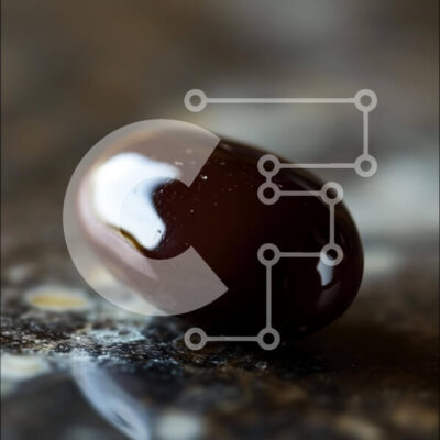 Intra Συλλεκτικό Ξύλινο Παζλ Plywood  4mm - Μπάλα μαύρης σοκολάτας σε μαρμάρινη επιφάνεια Σε Ξύλινο Κουτί - Διαστάσεις: 10x10 cm – 25 κομμάτια - Image 1