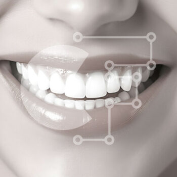 Intra Συλλεκτικό Ξύλινο Παζλ Plywood  4mm - Όμορφη γυναίκα με ένα εκπληκτικό χαμόγελο Σε Ξύλινο Κουτί - Διαστάσεις: 10x10 cm – 25 κομμάτια - Image 1