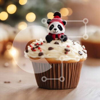 Intra Συλλεκτικό Ξύλινο Παζλ Plywood  4mm - Panda Cupcake με κόκκινα και λευκά διακοσμητικά σε ξύλινο τραπέζι Σε Ξύλινο Κουτί - Διαστάσεις: 10x10 cm – 25 κομμάτια - Image 1