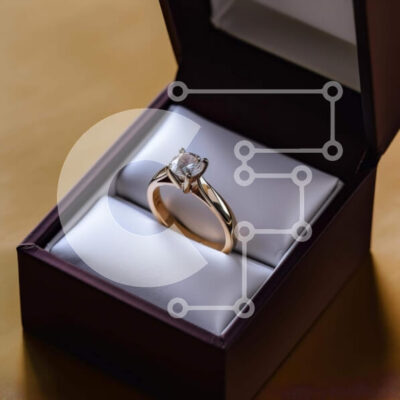 Intra Συλλεκτικό Ξύλινο Παζλ Plywood  4mm - Δαχτυλίδι αρραβώνων  Σε Ξύλινο Κουτί στο τραπέζι Σε Ξύλινο Κουτί - Διαστάσεις: 10x10 cm – 25 κομμάτια - Image 1