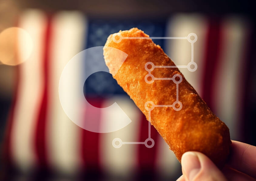 Intra Συλλεκτικό Ξύλινο Παζλ Plywood  4mm - Άτομο που κρατά σνακ με θέμα την αμερικανική σημαία για τον εορτασμό της 4ης Ιουλίου Σε Ξύλινο Κουτί - Διαστάσεις: 10x10 cm – 25 κομμάτια