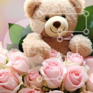 Intra Συλλεκτικό Ξύλινο Παζλ Plywood  4mm - Teddy Bear ανάμεσα σε ροζ τριαντάφυλλα και πράσινο Σε Ξύλινο Κουτί - Διαστάσεις: 10x10 cm – 25 κομμάτια