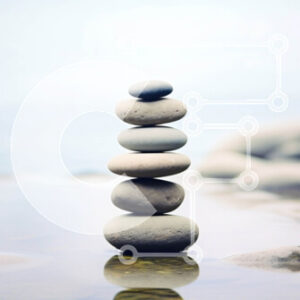 Intra Συλλεκτικό Ξύλινο Παζλ Plywood  4mm - Όμορφη εικόνα ενός σχηματισμού βράχου σε σχήμα πυραμίδας σε ήρεμα νερά Σε Ξύλινο Κουτί - Διαστάσεις: 10x10 cm – 25 κομμάτια