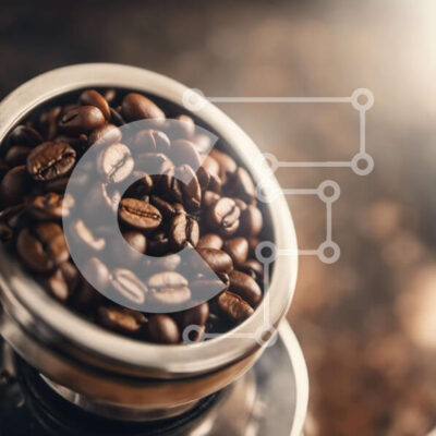 Intra Συλλεκτικό Ξύλινο Παζλ Plywood  4mm - Κοντινό πλάνο του μύλου καφέ με χυμένα κόκκους καφέ Σε Ξύλινο Κουτί - Διαστάσεις: 10x10 cm – 25 κομμάτια - Image 1