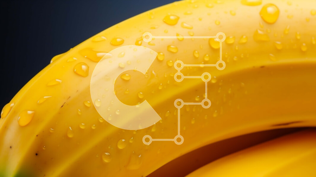 Intra Συλλεκτικό Ξύλινο Παζλ Plywood  4mm - Κοντινό πλάνο μιας μπανάνας με σταγονίδια νερού Σε Ξύλινο Κουτί - Διαστάσεις: 10x10 cm – 25 κομμάτια