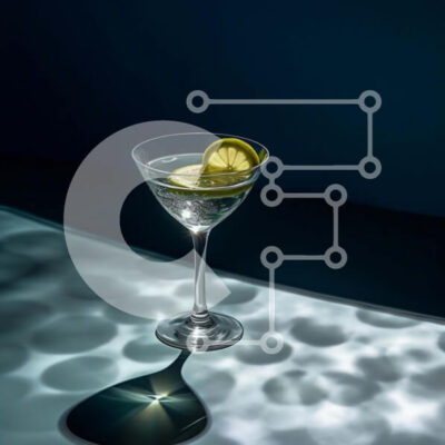 Intra Συλλεκτικό Ξύλινο Παζλ Plywood  4mm - Δροσιστικό Martini με Lime Wedge σε μπλε επιφάνεια Σε Ξύλινο Κουτί - Διαστάσεις: 10x10 cm – 25 κομμάτια - Image 1