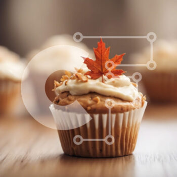 Intra Συλλεκτικό Ξύλινο Παζλ Plywood  4mm - Cupcakes με φύλλα σφενδάμου σε ξύλινο τραπέζι Σε Ξύλινο Κουτί - Διαστάσεις: 10x10 cm – 25 κομμάτια - Image 1