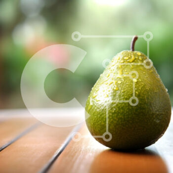 Intra Συλλεκτικό Ξύλινο Παζλ Plywood  4mm - Φρέσκο ​​πράσινο αχλάδι σε ξύλινο τραπέζι με όμορφο πράσινο φόντο Σε Ξύλινο Κουτί - Διαστάσεις: 10x10 cm – 25 κομμάτια - Image 1