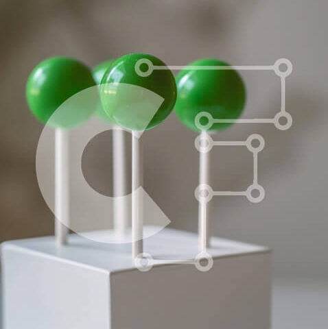 Intra Συλλεκτικό Ξύλινο Παζλ Plywood 4mm - Πράσινα γλειφιτζούρια σε λευκό κύβο με καραμέλες Σε Ξύλινο Κουτί - Διαστάσεις: 10x10 cm – 25 κομμάτια - Image 1