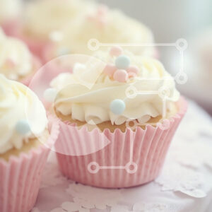 Intra Συλλεκτικό Ξύλινο Παζλ Plywood  4mm - Λαχταριστά Cupcakes με Κρεμώδη Πάγωμα και Παστέλ Διακοσμήσεις Σε Ξύλινο Κουτί - Διαστάσεις: 10x10 cm – 25 κομμάτια