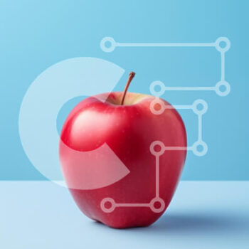 Intra Συλλεκτικό Ξύλινο Παζλ Plywood  4mm - Φρέσκο ​​κόκκινο μήλο σε μπλε φόντο Σε Ξύλινο Κουτί - Διαστάσεις: 10x10 cm – 25 κομμάτια - Image 1