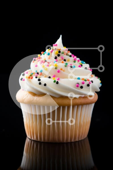 Intra Συλλεκτικό Ξύλινο Παζλ Plywood  4mm - Λαχταριστό cupcake με πολύχρωμα ψεκάσματα Σε Ξύλινο Κουτί - Διαστάσεις: 10x10 cm – 25 κομμάτια