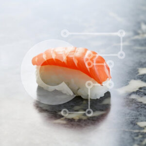 Intra Συλλεκτικό Ξύλινο Παζλ Plywood  4mm - Nigiri Sushi με σολομό σε ανακλαστική επιφάνεια Σε Ξύλινο Κουτί - Διαστάσεις: 10x10 cm – 25 κομμάτια