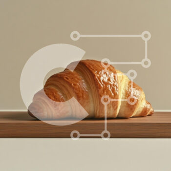 Intra Συλλεκτικό Ξύλινο Παζλ Plywood  4mm - Φρεσκοψημένο κρουασάν σε ξύλινη σανίδα Σε Ξύλινο Κουτί - Διαστάσεις: 10x10 cm – 25 κομμάτια - Image 1