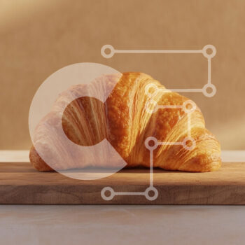 Intra Συλλεκτικό Ξύλινο Παζλ Plywood  4mm - Φρεσκοψημένο κρουασάν σε ξύλινη σανίδα κοπής Σε Ξύλινο Κουτί - Διαστάσεις: 10x10 cm – 25 κομμάτια - Image 1