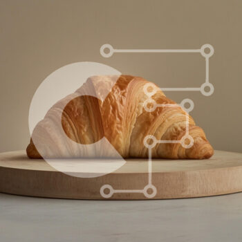 Intra Συλλεκτικό Ξύλινο Παζλ Plywood  4mm - Φρεσκοψημένο κρουασάν σε ξύλινο πιάτο Σε Ξύλινο Κουτί - Διαστάσεις: 10x10 cm – 25 κομμάτια - Image 1