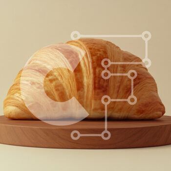 Intra Συλλεκτικό Ξύλινο Παζλ Plywood  4mm - Φρεσκοψημένο κρουασάν σε ξύλινη πιατέλα Σε Ξύλινο Κουτί - Διαστάσεις: 10x10 cm – 25 κομμάτια - Image 1