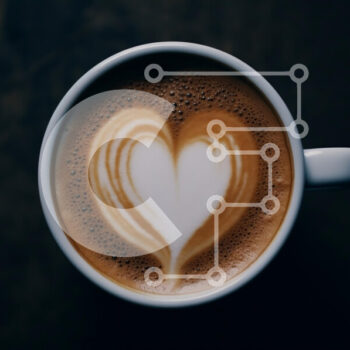 Intra Συλλεκτικό Ξύλινο Παζλ Plywood  4mm - Latte Art σε σχήμα καρδιάς στον καφέ Σε Ξύλινο Κουτί - Διαστάσεις: 10x10 cm – 25 κομμάτια - Image 1