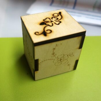 Intra απο ξύλο plywood 3mm-4mm πάχος - Κασετοκιβώτιο 4mm Δίασταση 30x30 cm Intraeaxys-078ykeqo - Image 1