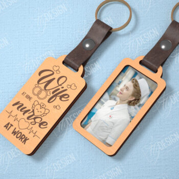 Intra απο ξύλο plywood 3mm-4mm πάχος – Μπρελόκ Νοσοκόμας με Φωτογραφία |Σήμα Νοσηλευτικής Δίασταση  5x5 cm INTRAFABR-114250703 - Image 1