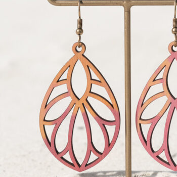 Intra απο ξύλο plywood 3mm-4mm πάχος – Σκουλαρίκια Ombre Petal Drop Δίασταση  5x5 cm INTRAFABR-121745827 - Image 1