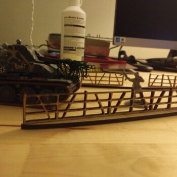 Intra απο ξύλο plywood 3mm-4mm πάχος - Μινιατούρες φράχτες 28mm Δίασταση 30x30 cm Intraeaxys-6o384wp1 - Image 1